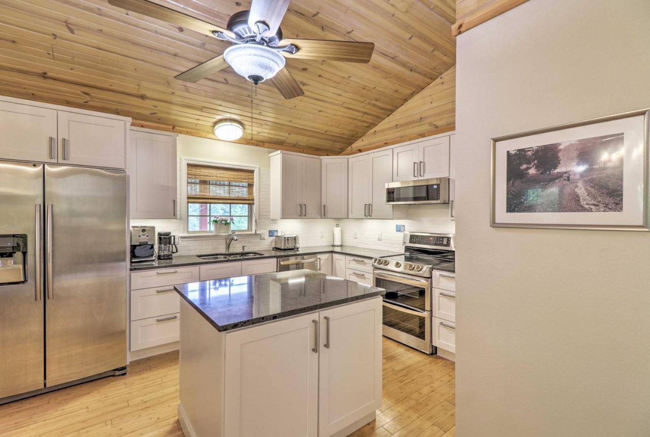Creekside Hideaway With Fire Pit And Creek Access! Villa Mountain View Exteriör bild