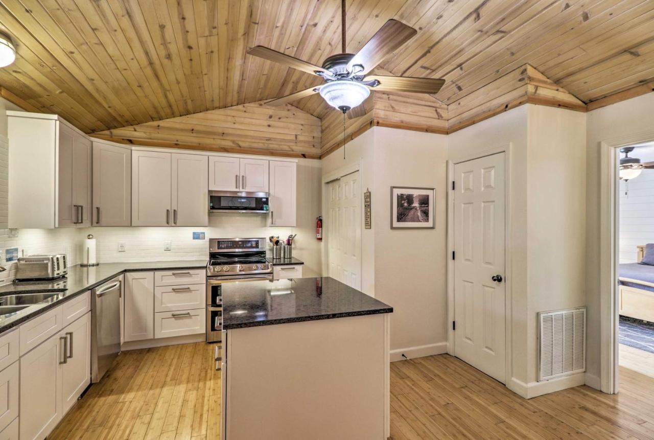 Creekside Hideaway With Fire Pit And Creek Access! Villa Mountain View Exteriör bild